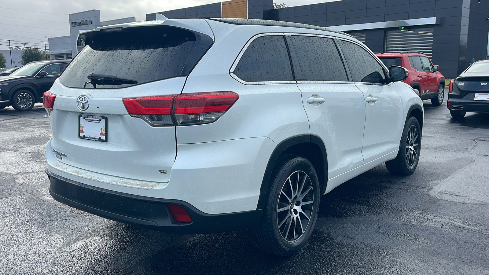 2017 Toyota Highlander SE 8