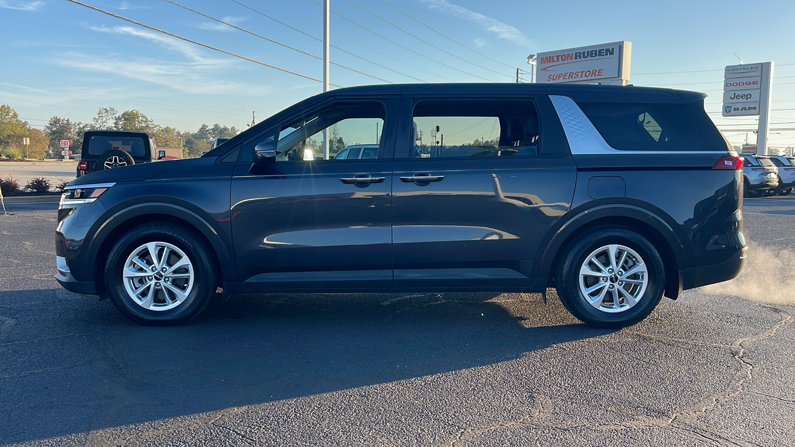 2023 Kia Carnival LX 5