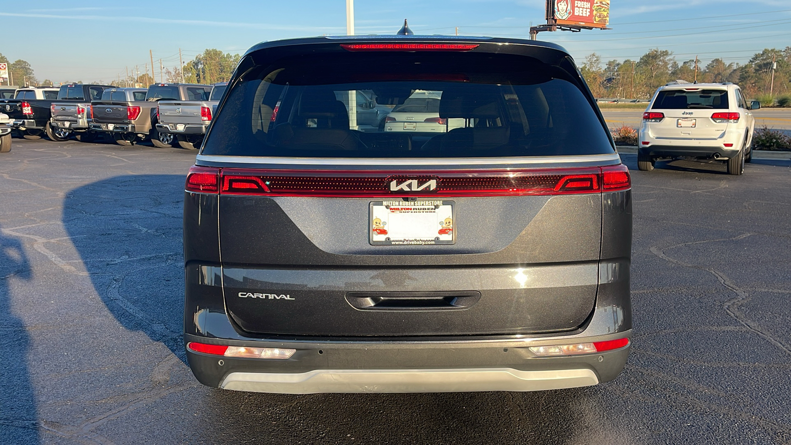 2023 Kia Carnival LX 7