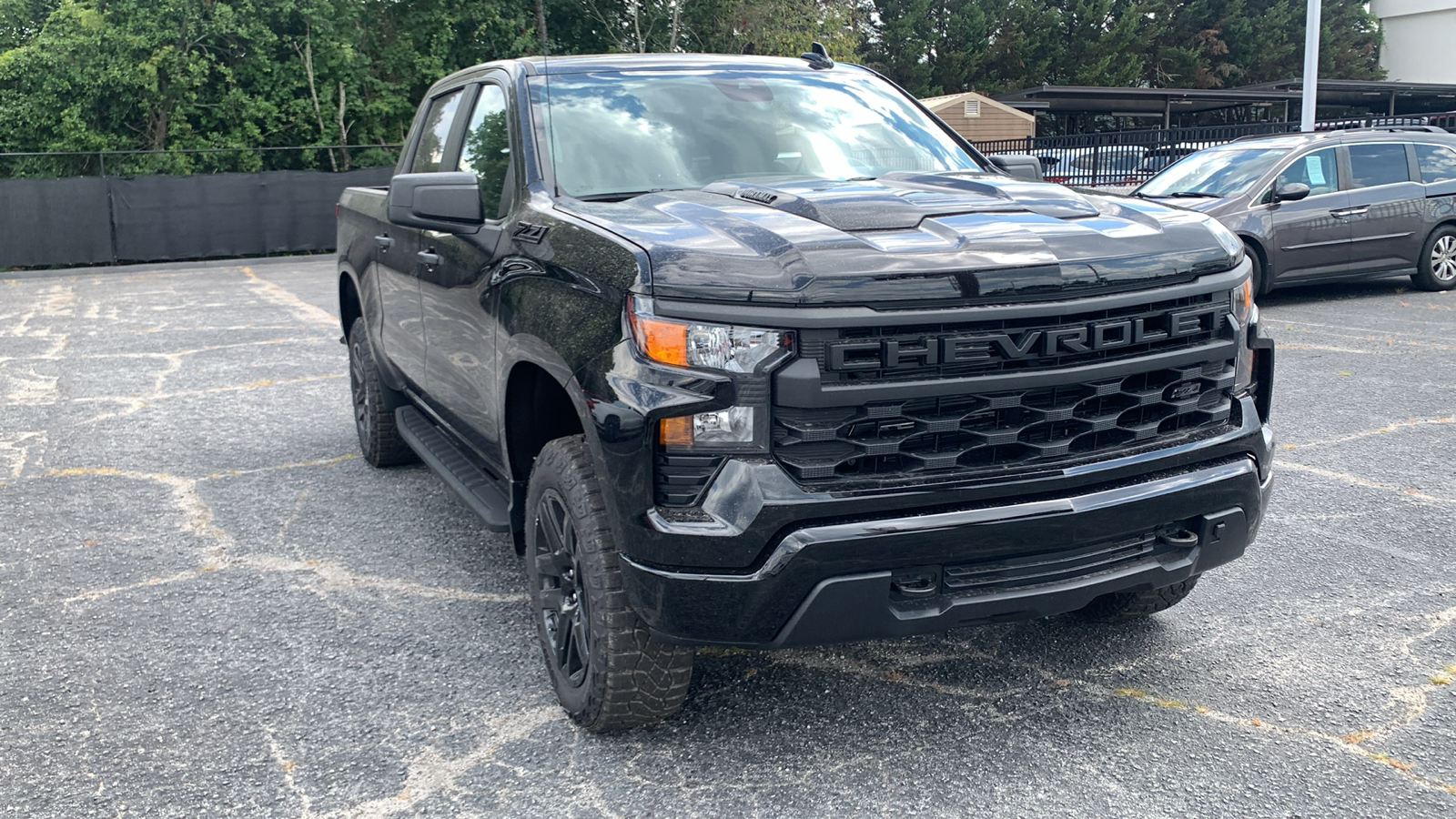 2024 Chevrolet Silverado 1500 Custom Trail Boss 2