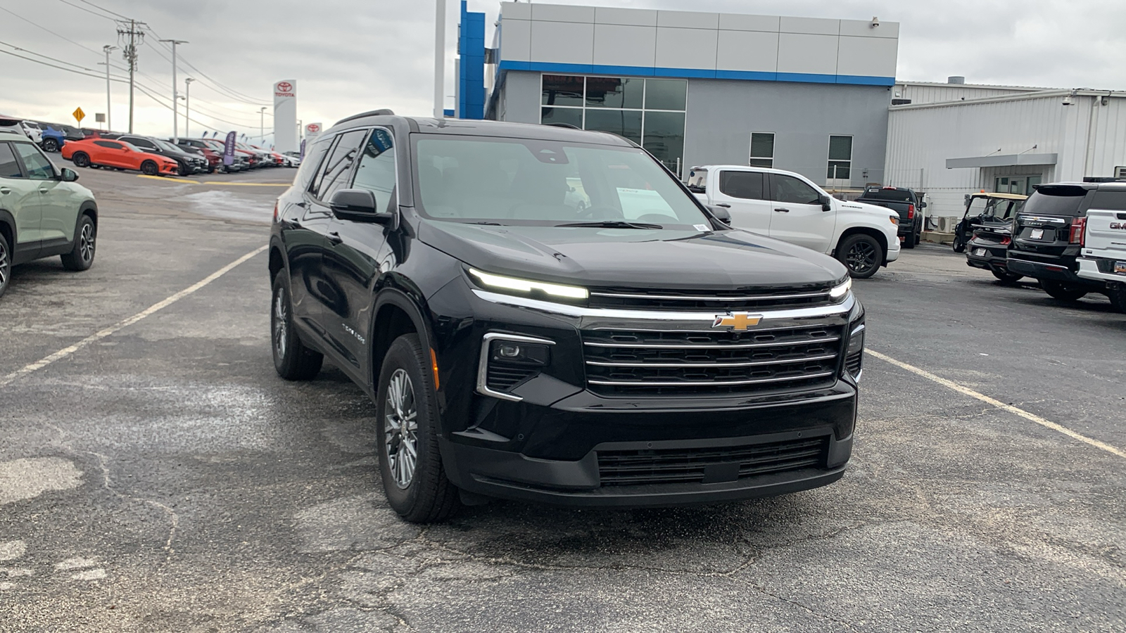 2024 Chevrolet Traverse LT 2