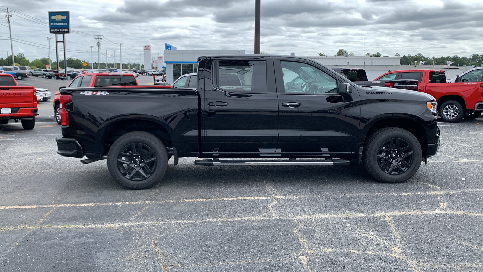 2024 Chevrolet Silverado 1500 RST 9