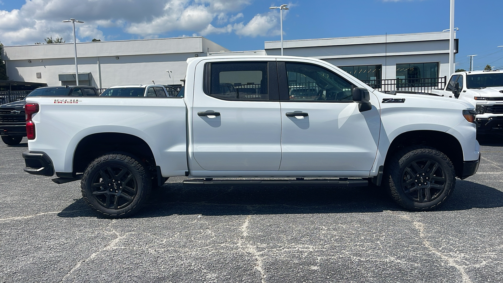 2024 Chevrolet Silverado 1500 Custom Trail Boss 9