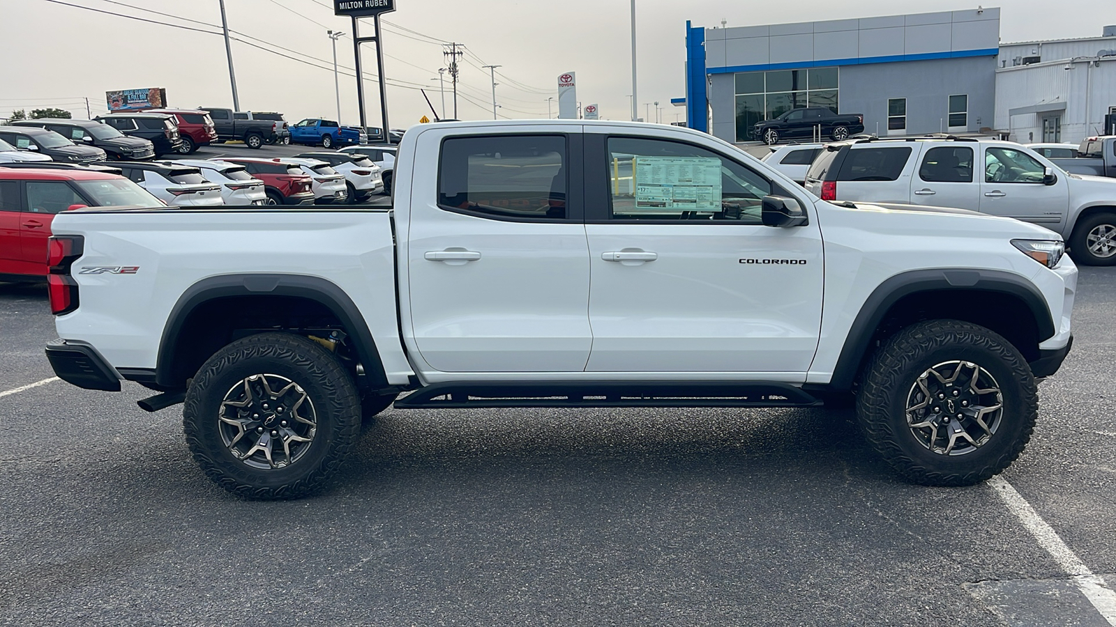 2024 Chevrolet Colorado ZR2 9