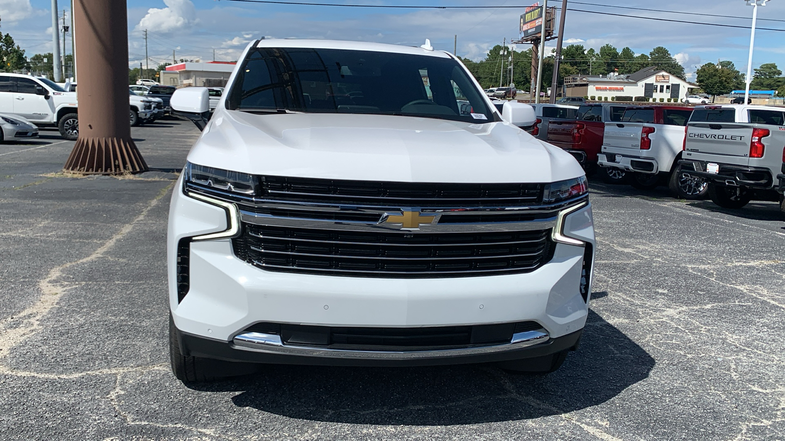 2024 Chevrolet Suburban LT 3