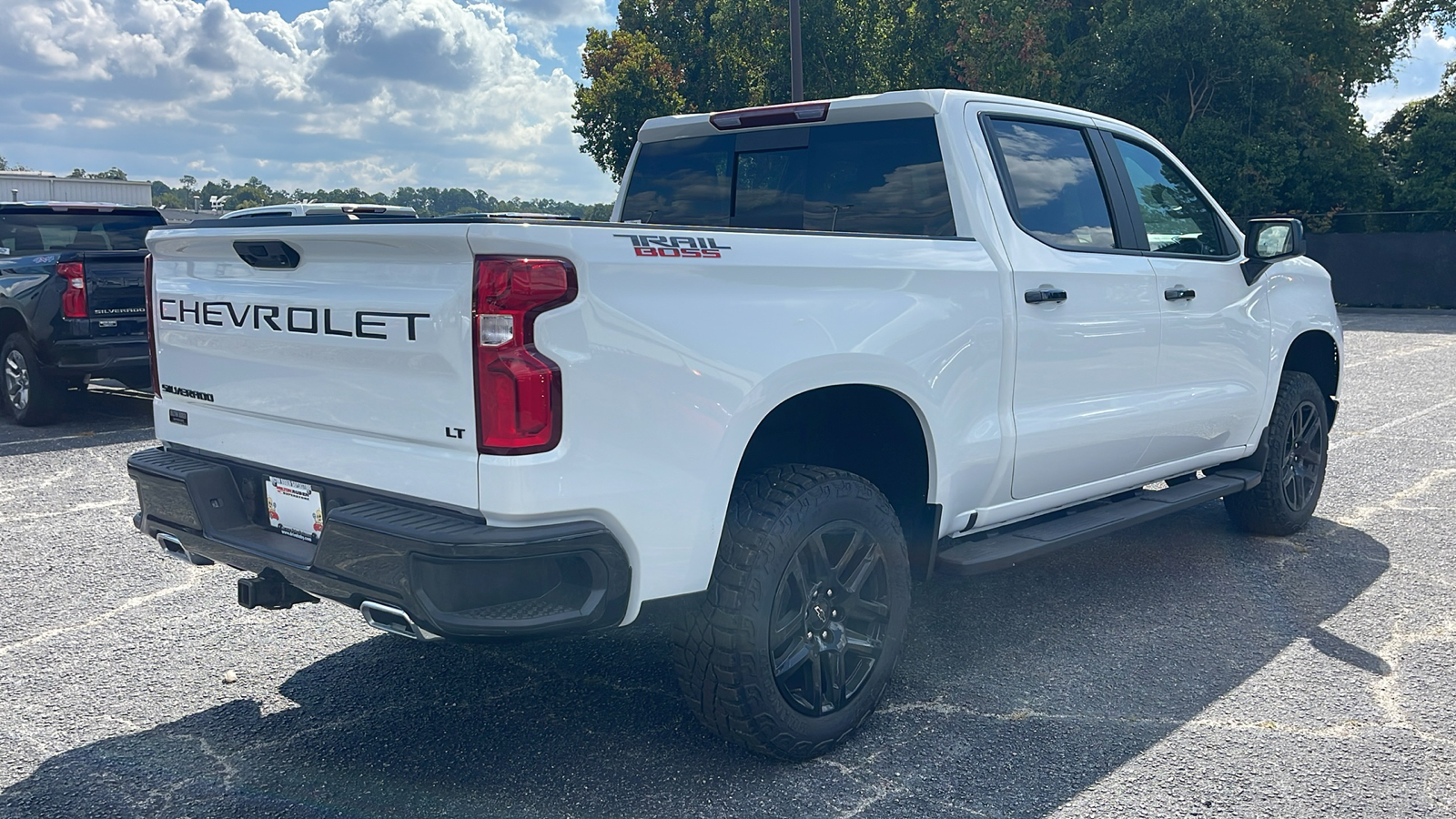 2024 Chevrolet Silverado 1500 LT Trail Boss 8