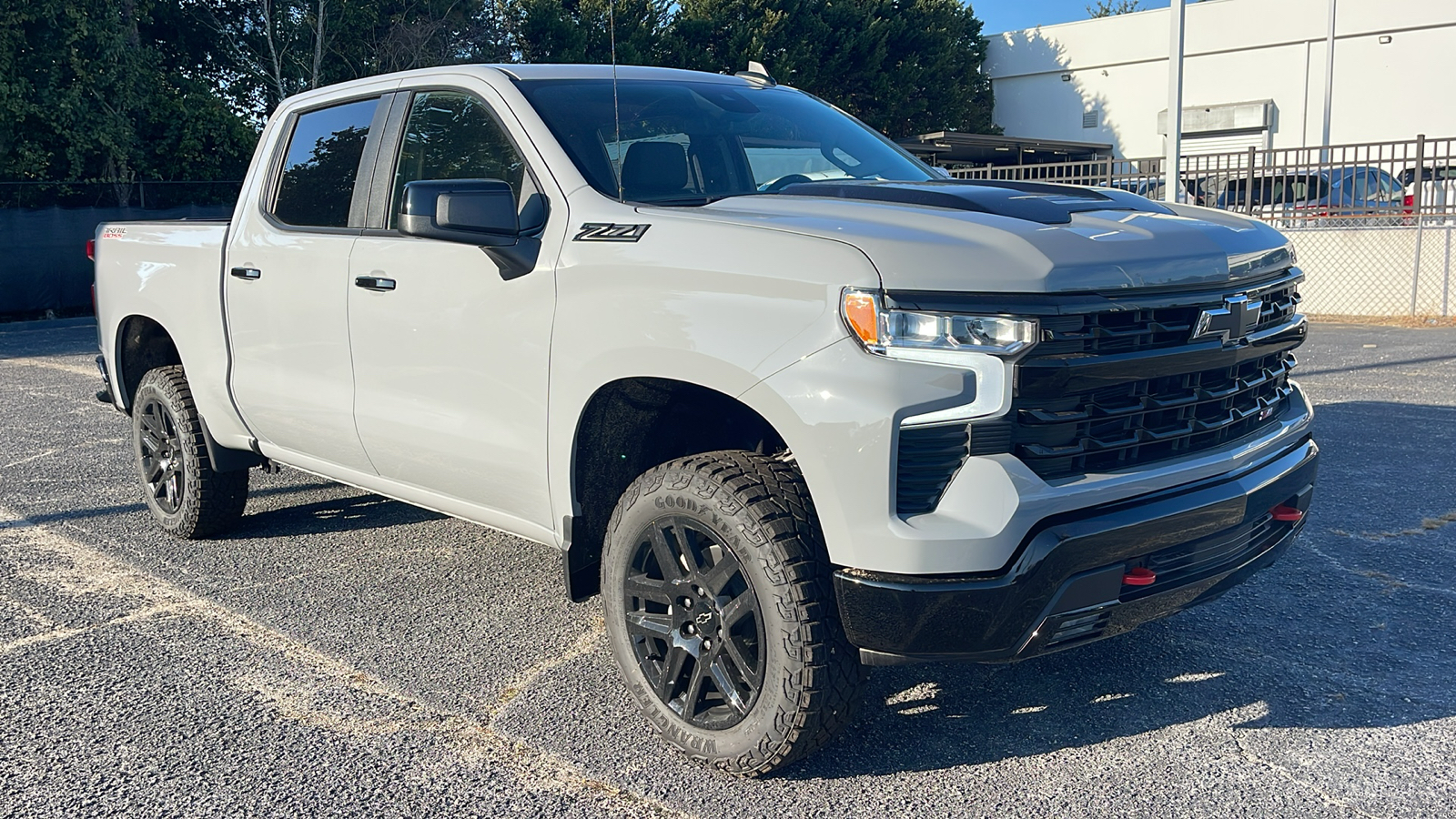 2024 Chevrolet Silverado 1500 LT Trail Boss 2