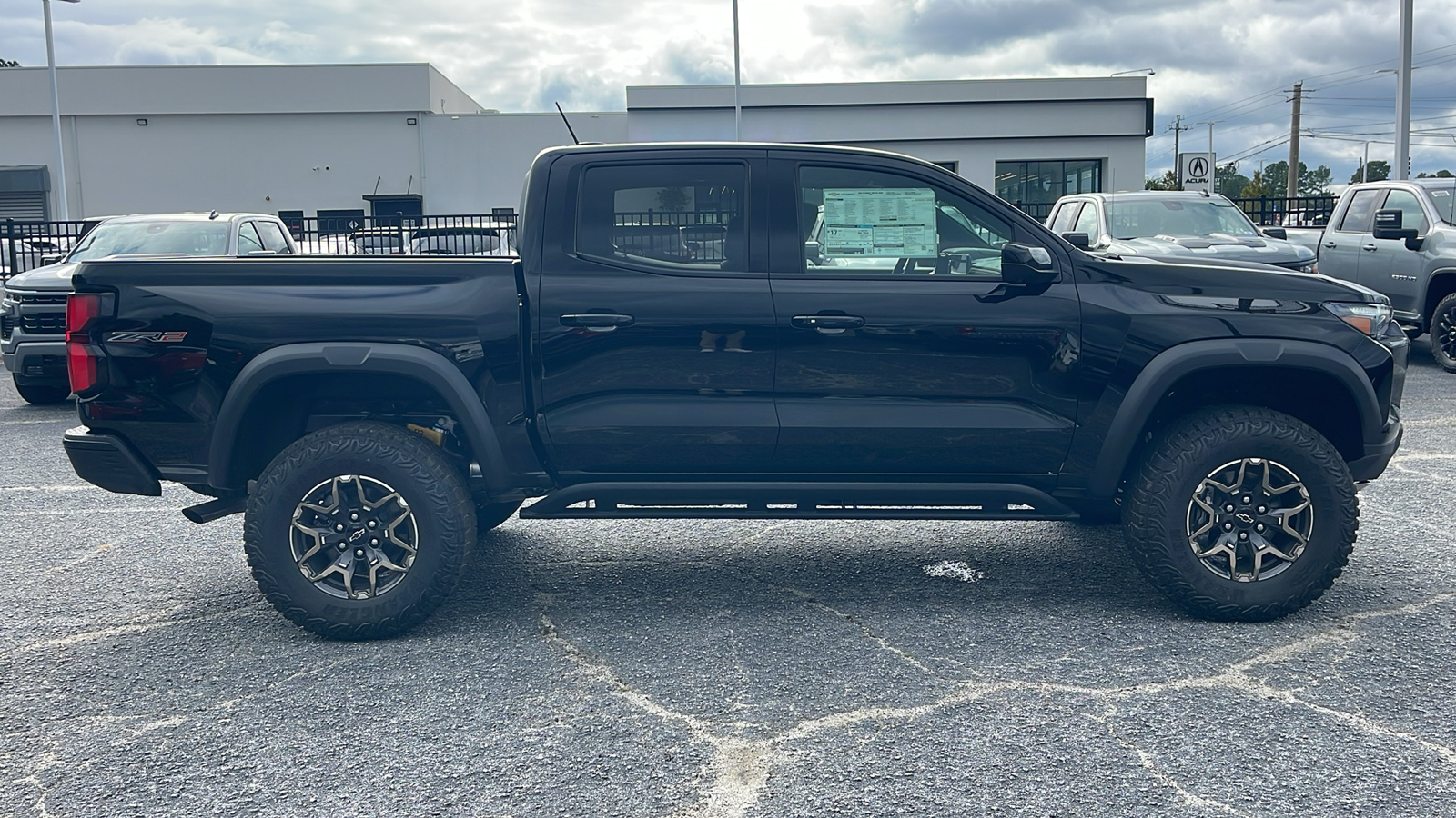 2024 Chevrolet Colorado ZR2 9