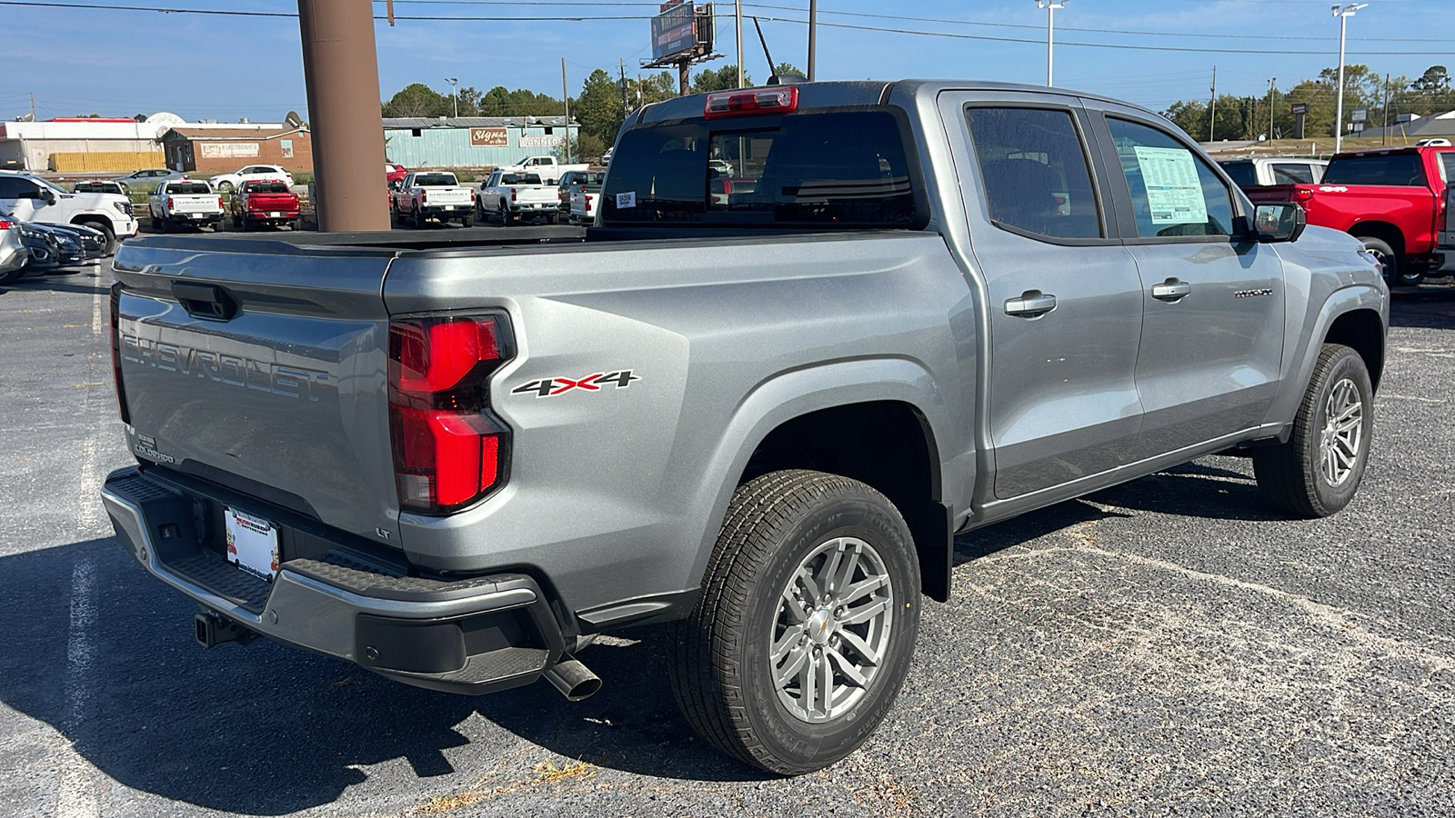 2024 Chevrolet Colorado LT 8