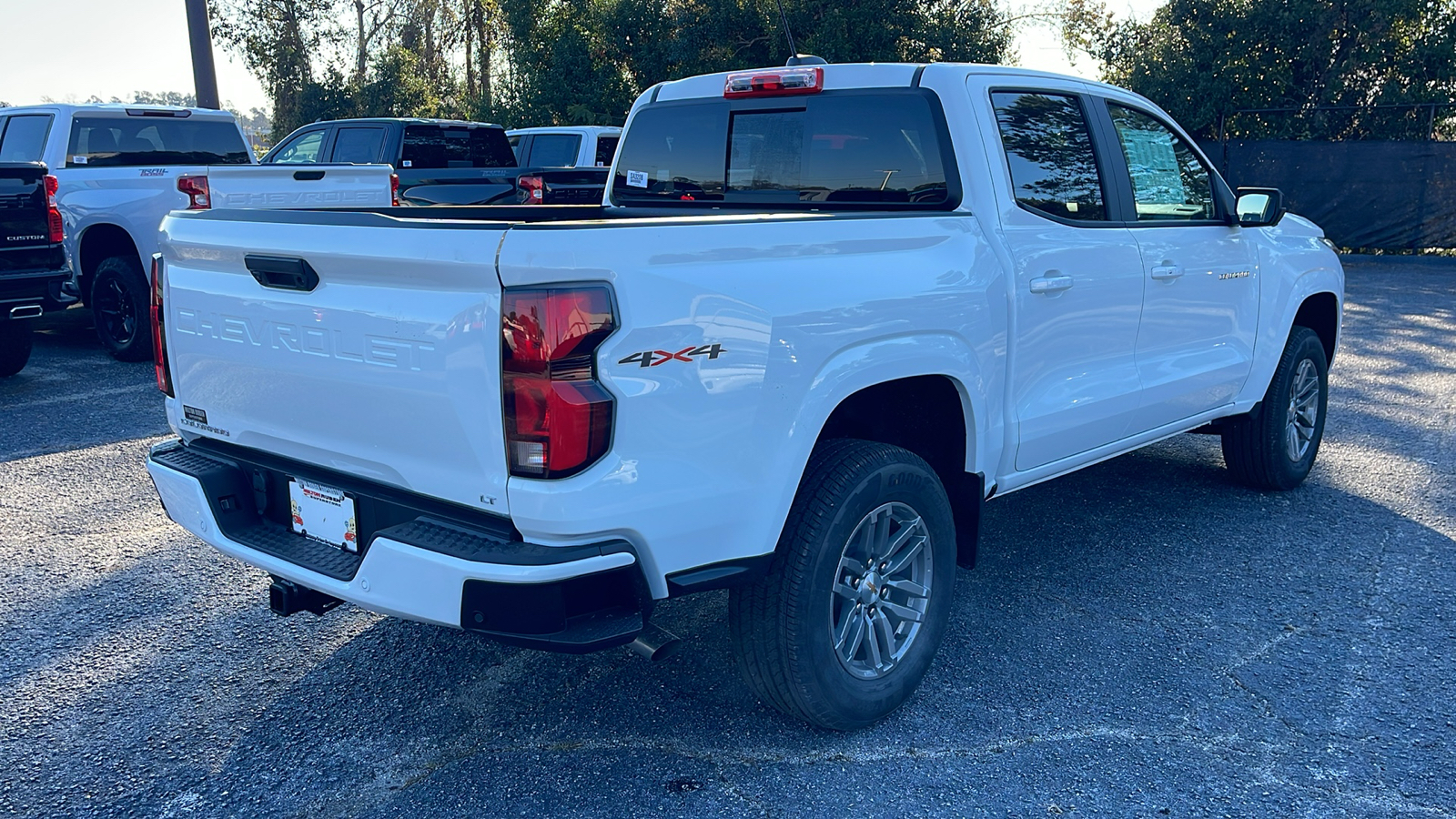 2024 Chevrolet Colorado LT 8