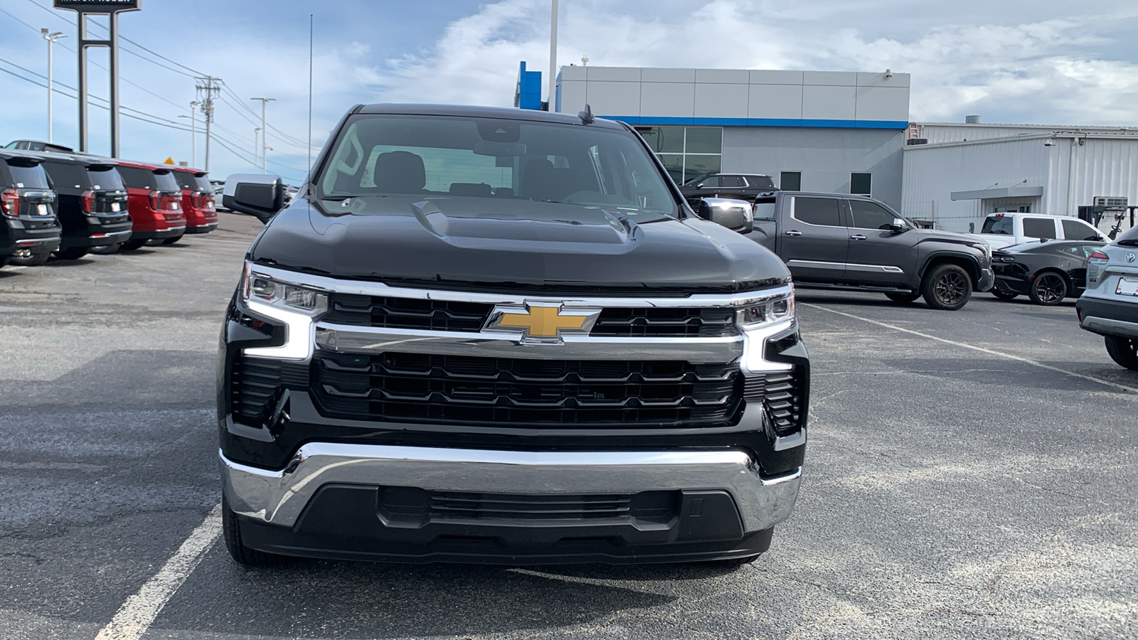 2025 Chevrolet Silverado 1500 LT 3