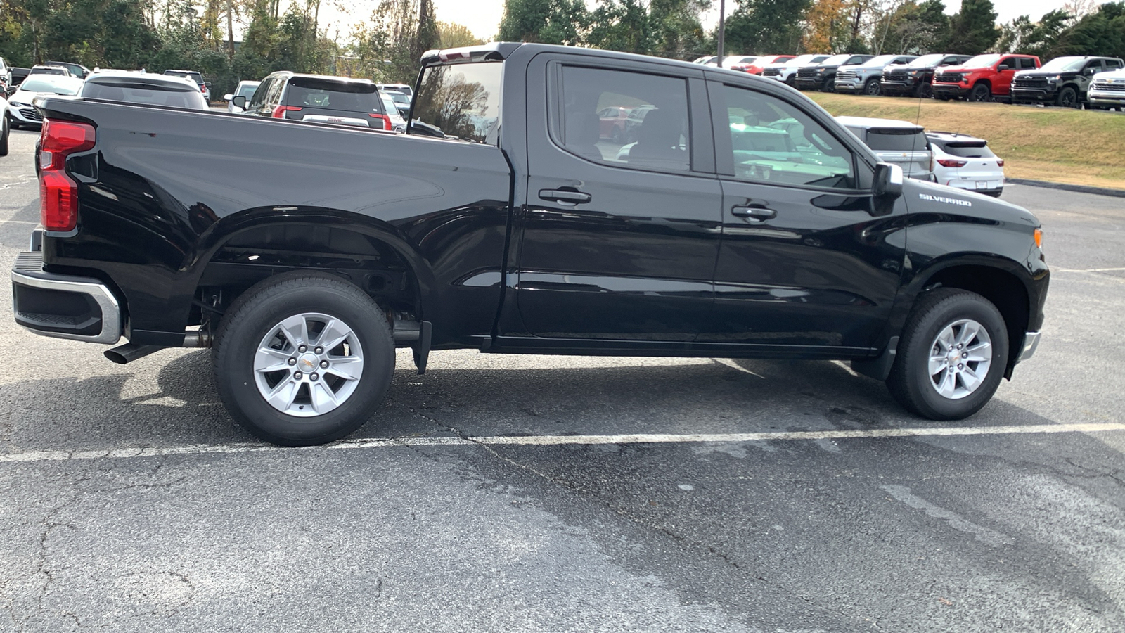 2025 Chevrolet Silverado 1500 LT 9