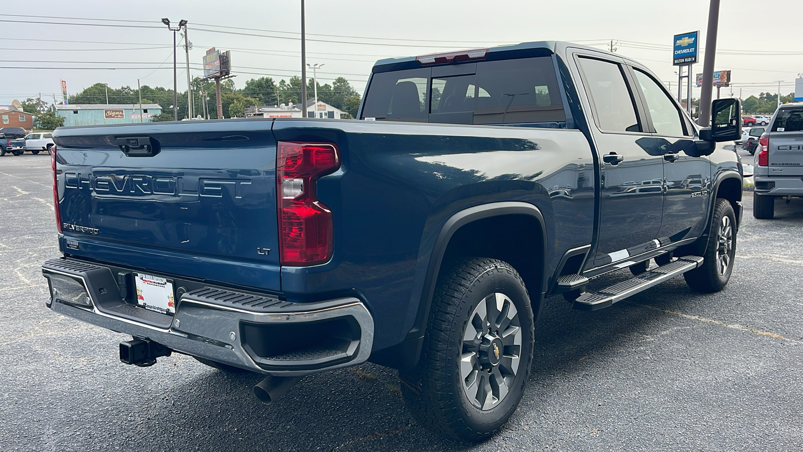 2025 Chevrolet Silverado 2500HD LT 8