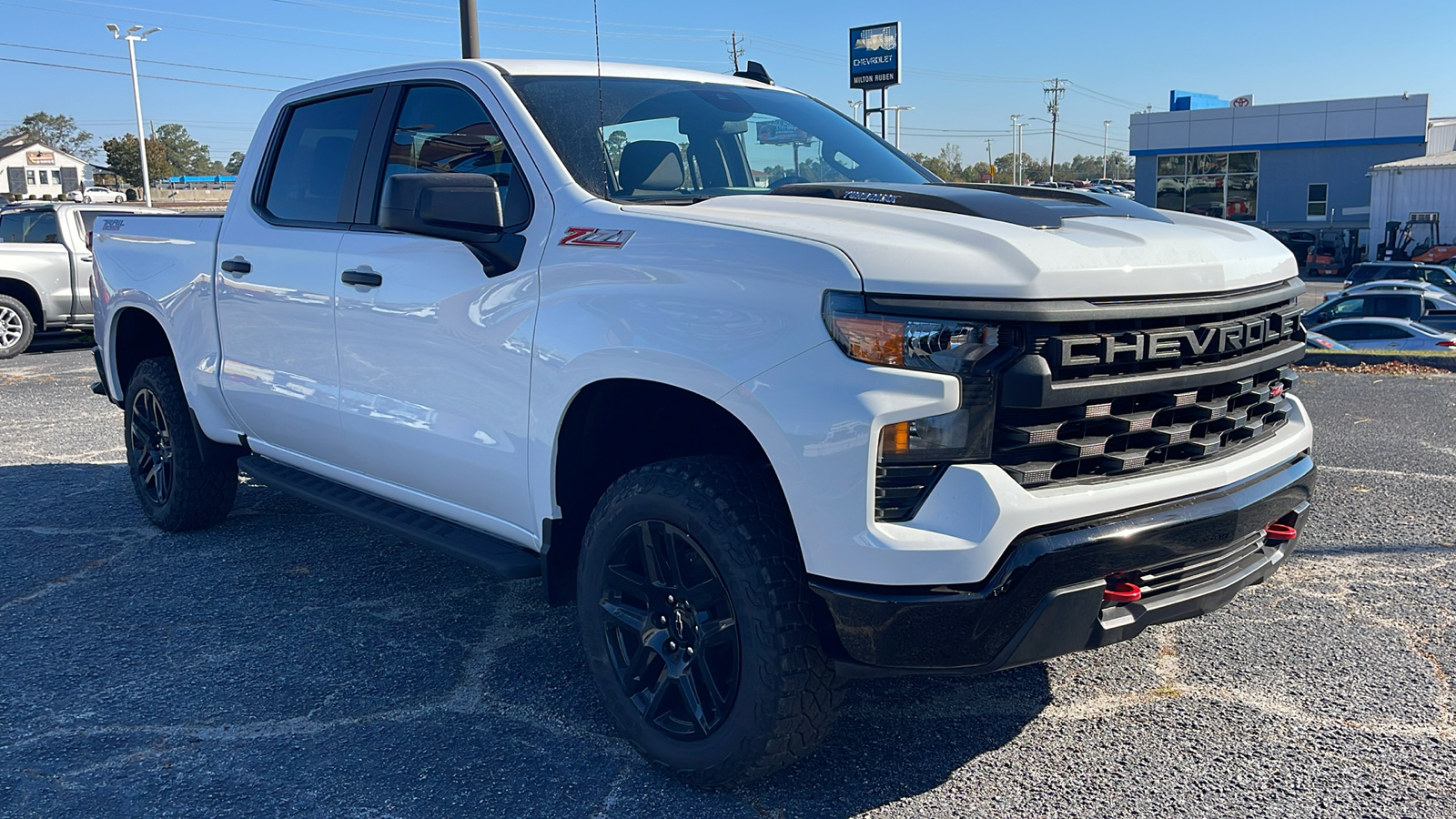 2025 Chevrolet Silverado 1500 Custom Trail Boss 2