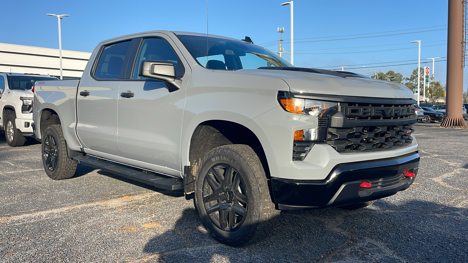 2025 Chevrolet Silverado 1500 Custom Trail Boss 2