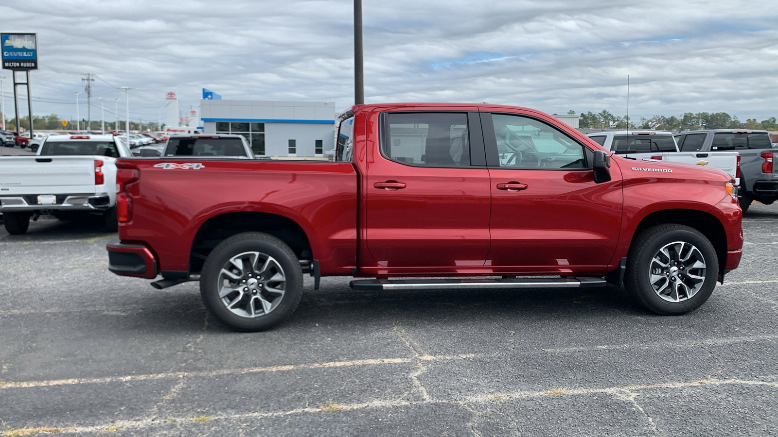 2025 Chevrolet Silverado 1500 RST 9