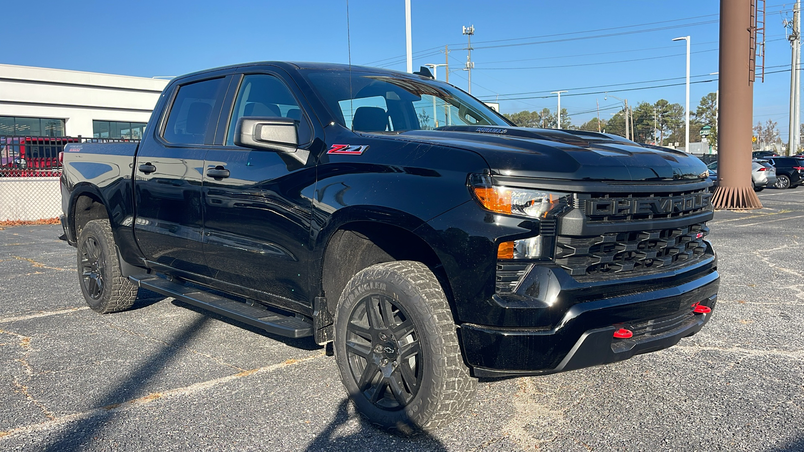 2025 Chevrolet Silverado 1500 Custom Trail Boss 2