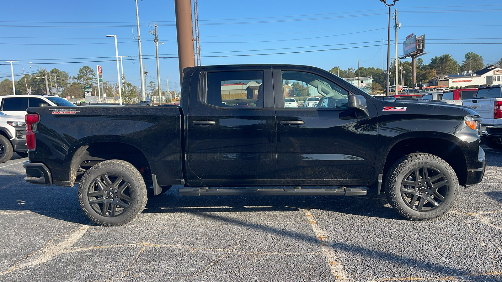 2025 Chevrolet Silverado 1500 Custom Trail Boss 9