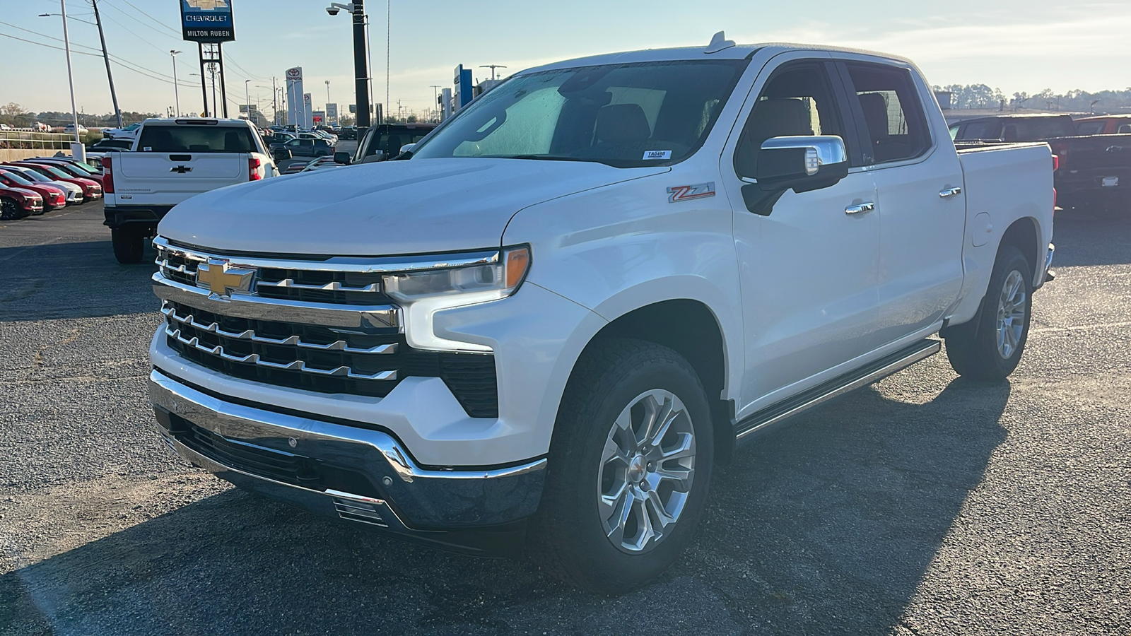 2025 Chevrolet Silverado 1500 LTZ 4