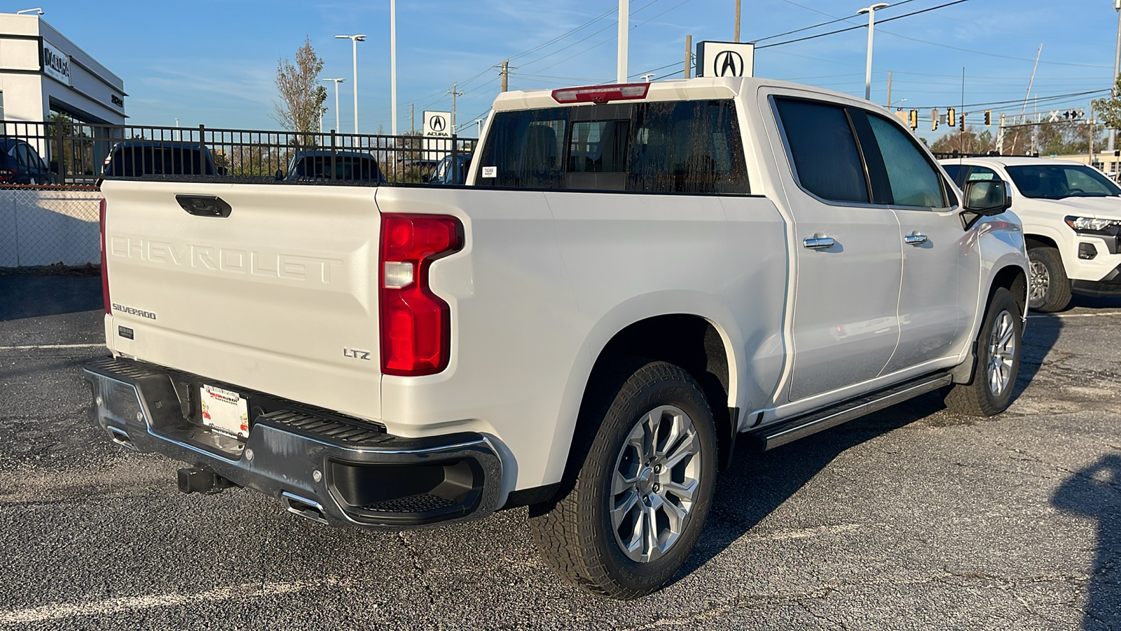 2025 Chevrolet Silverado 1500 LTZ 8