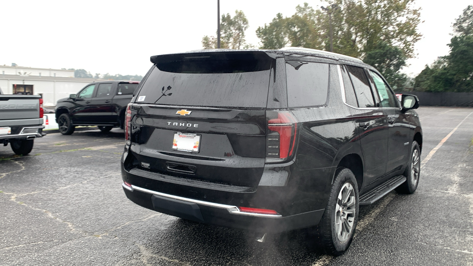 2025 Chevrolet Tahoe LS 8