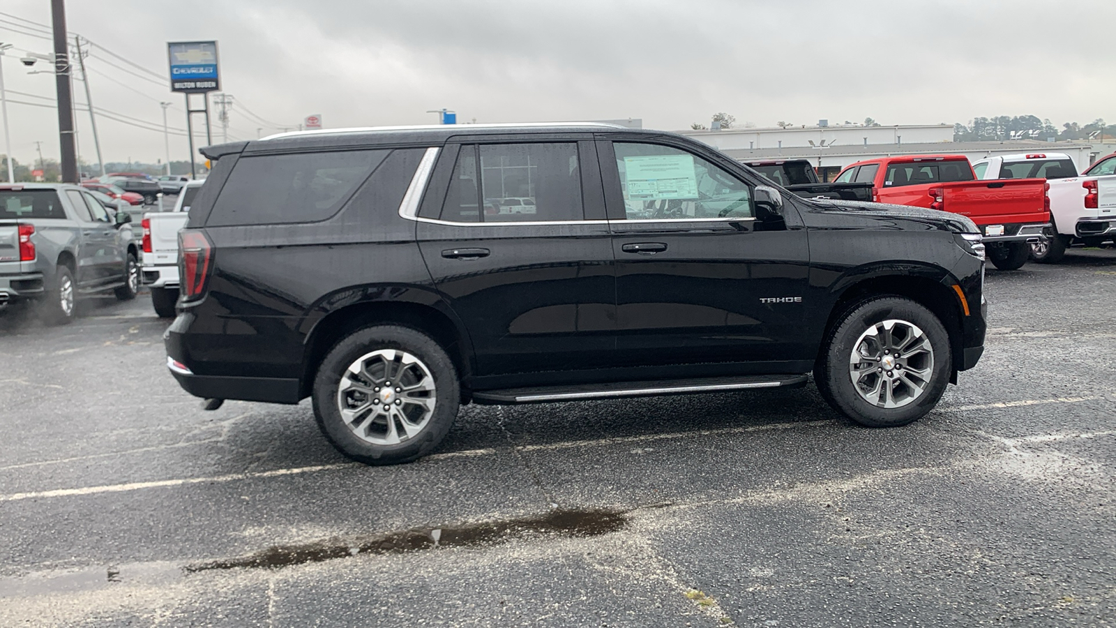 2025 Chevrolet Tahoe LS 9