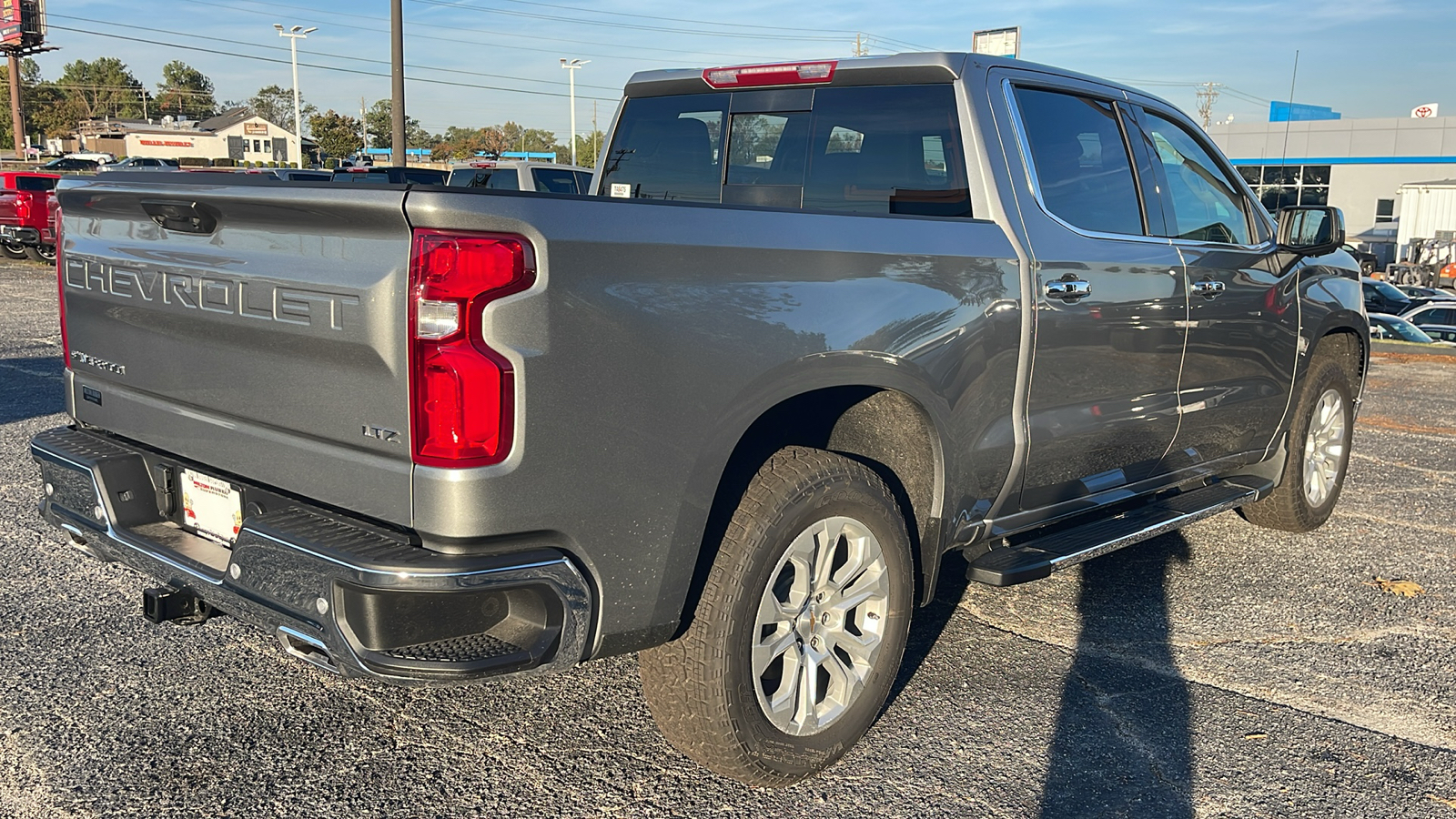 2025 Chevrolet Silverado 1500 LTZ 8