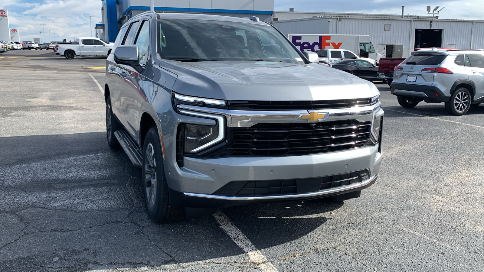 2025 Chevrolet Tahoe LS 2