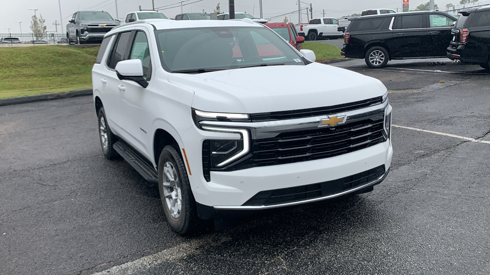 2025 Chevrolet Tahoe LS 2