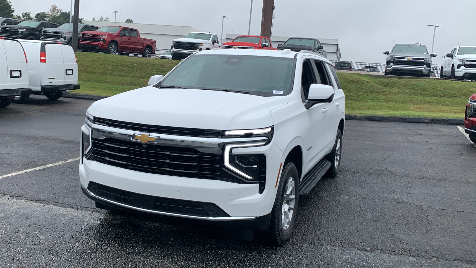 2025 Chevrolet Tahoe LS 4