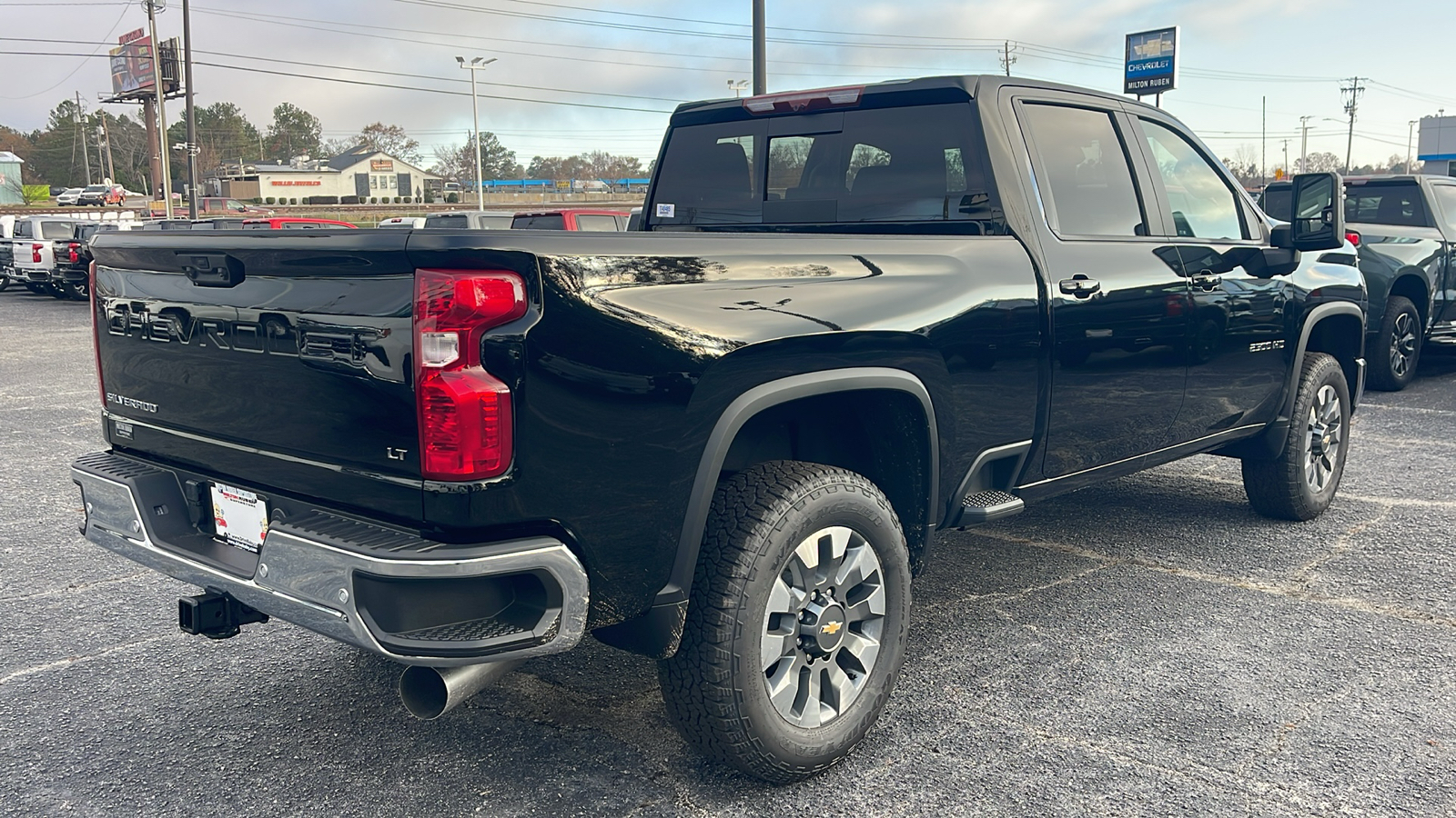 2025 Chevrolet Silverado 2500HD LT 8