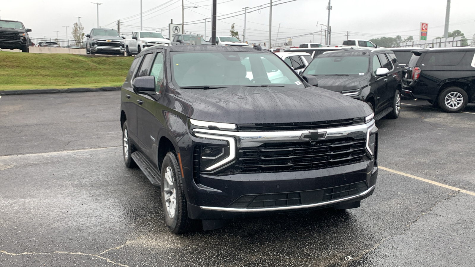 2025 Chevrolet Tahoe LS 2