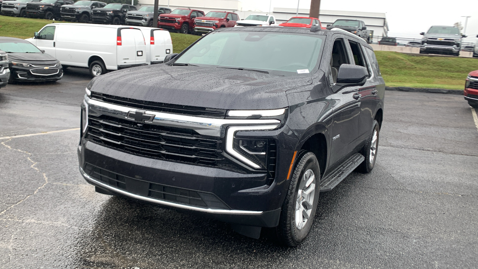 2025 Chevrolet Tahoe LS 4