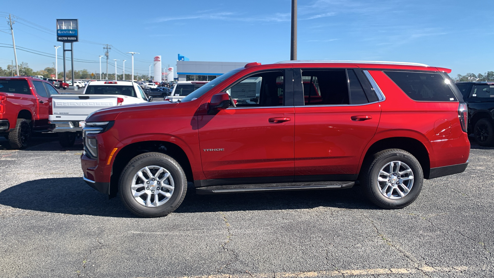 2025 Chevrolet Tahoe LS 5