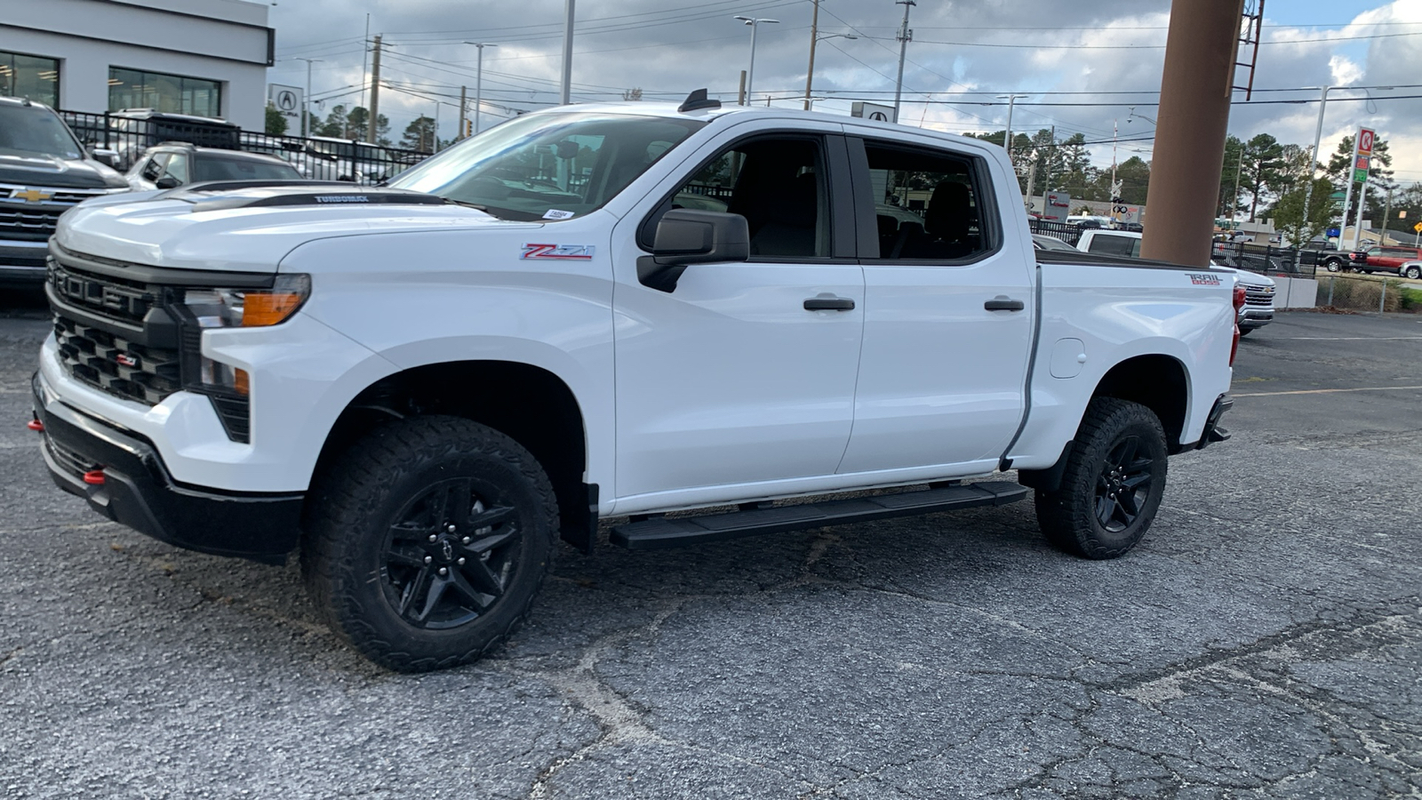 2025 Chevrolet Silverado 1500 Custom Trail Boss 5