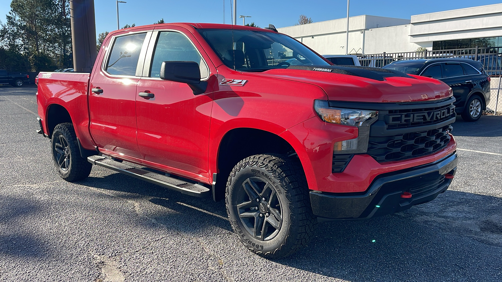 2025 Chevrolet Silverado 1500 Custom Trail Boss 2