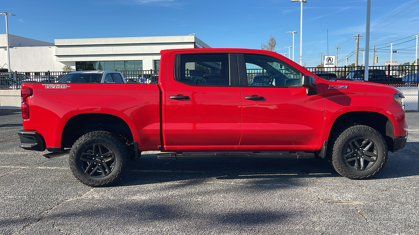 2025 Chevrolet Silverado 1500 Custom Trail Boss 9