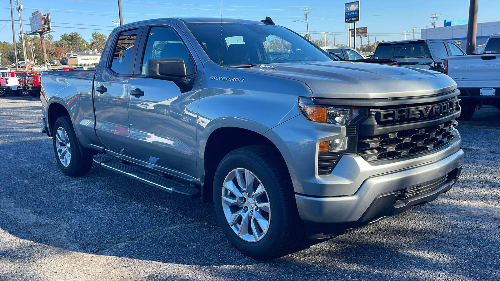 2025 Chevrolet Silverado 1500 Custom 2