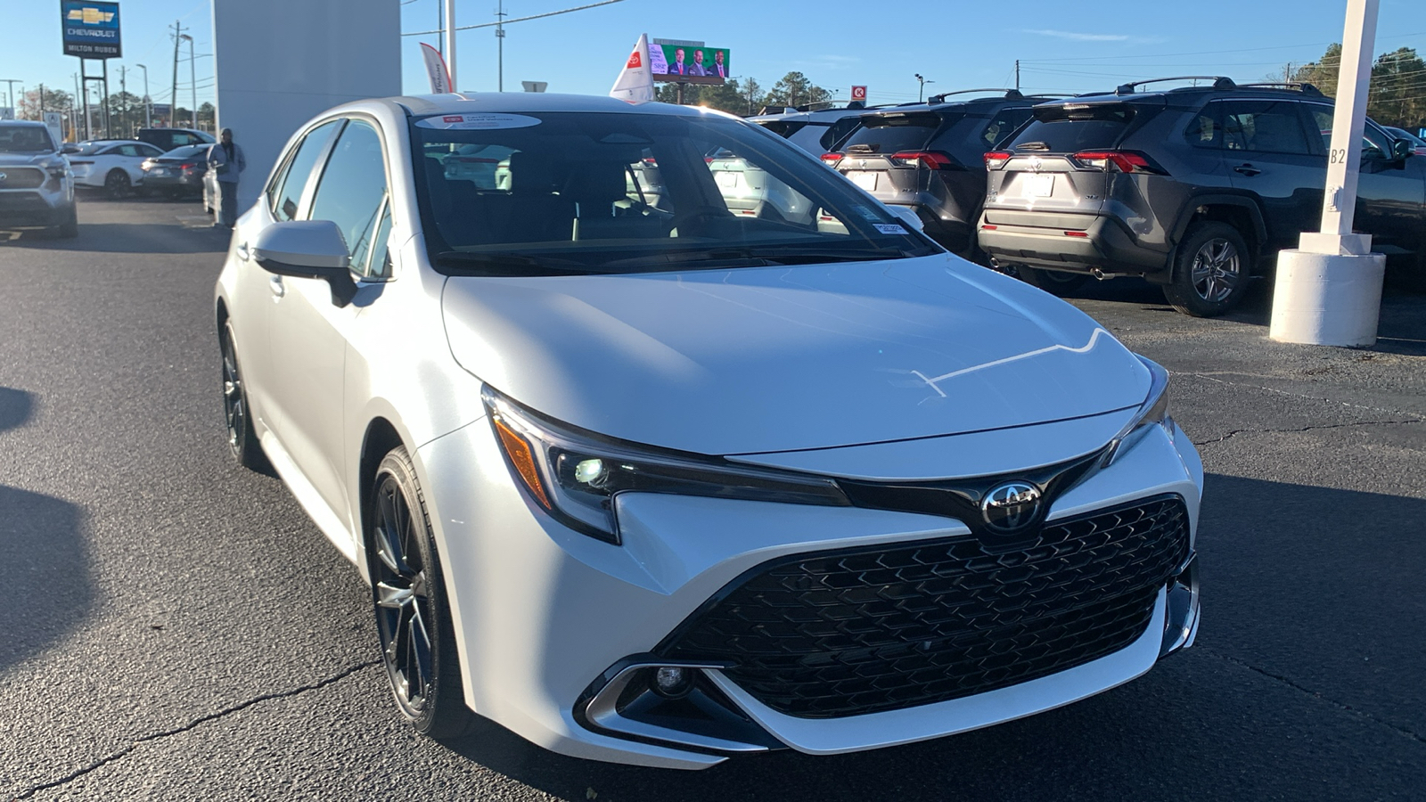 2025 Toyota Corolla Hatchback XSE 2