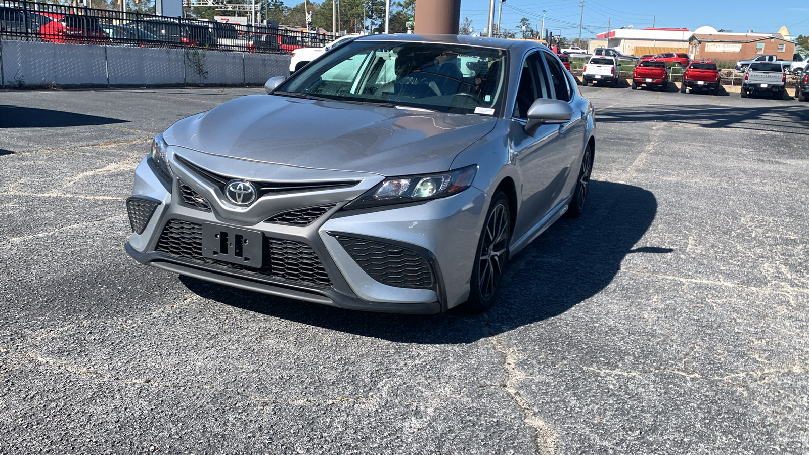 2022 Toyota Camry SE 4