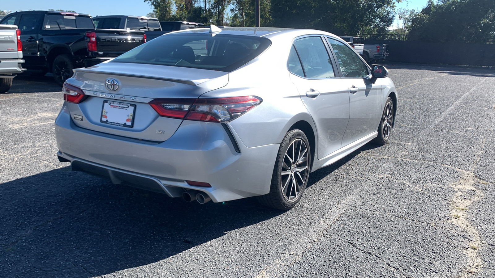 2022 Toyota Camry SE 8