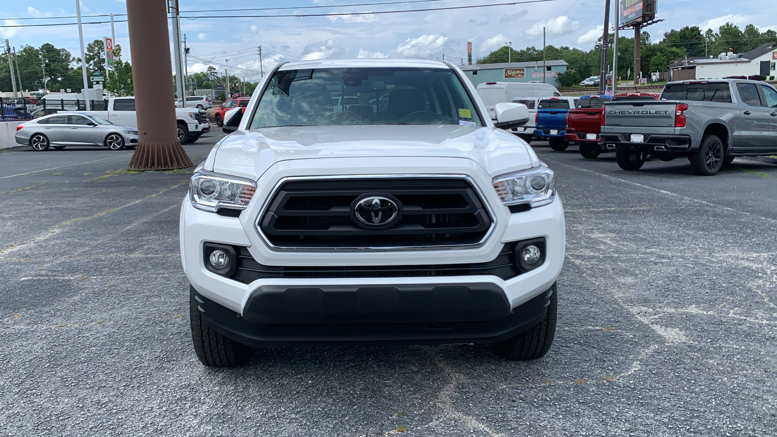 2023 Toyota Tacoma SR5 3