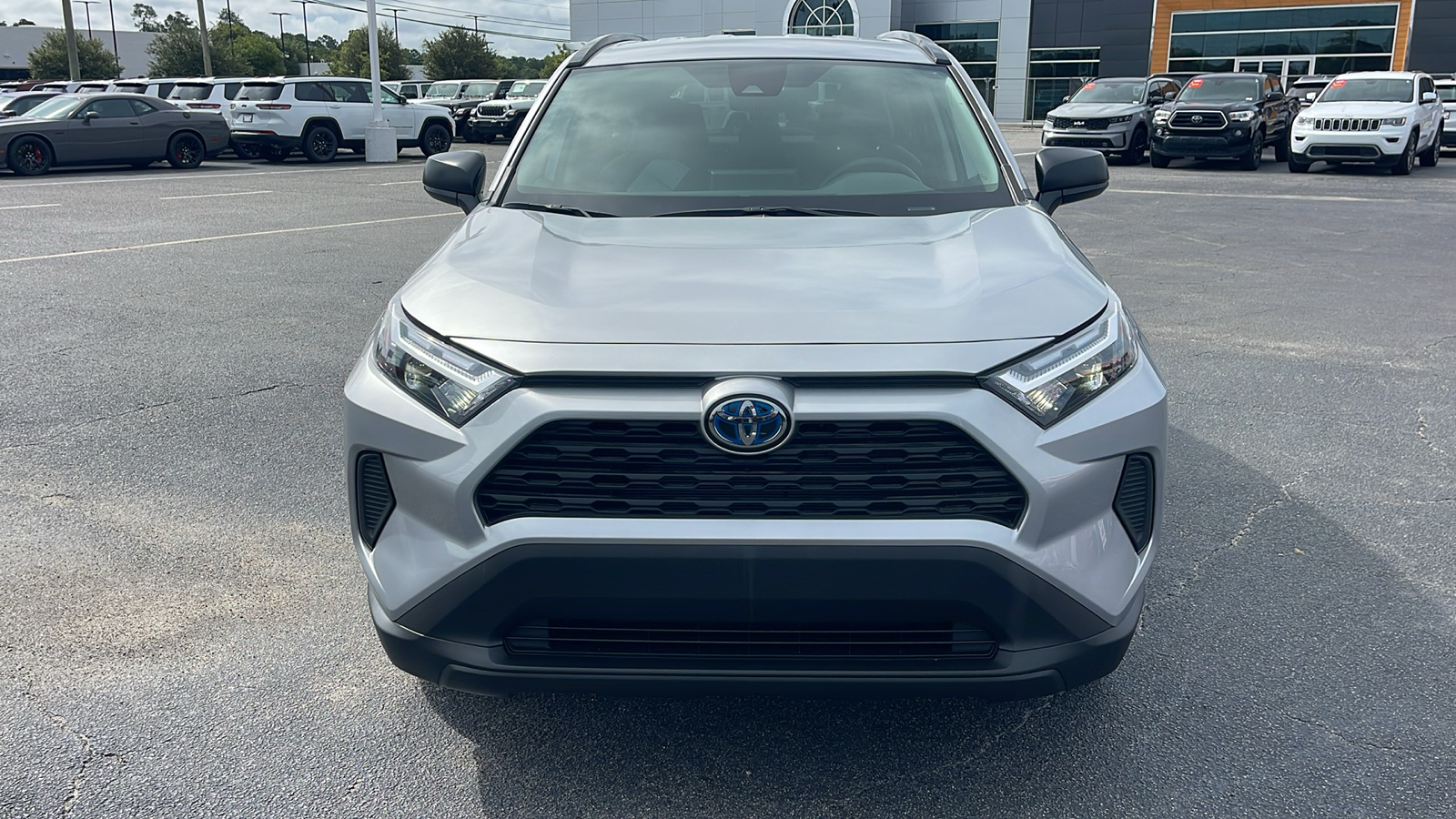 2024 Toyota RAV4 Hybrid LE 3