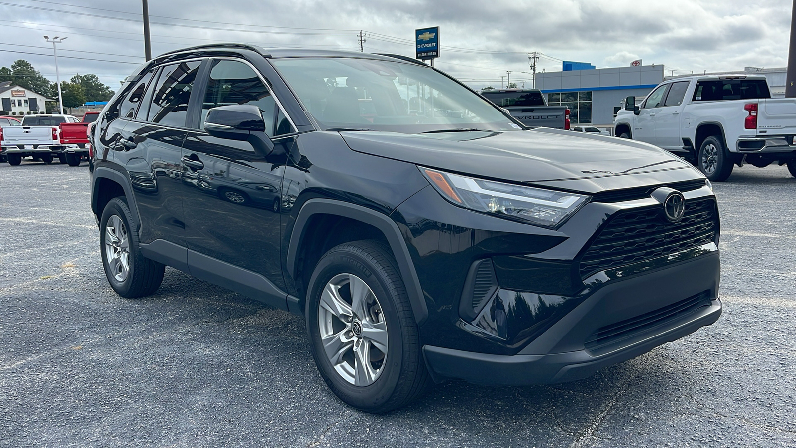 2023 Toyota RAV4 XLE 2