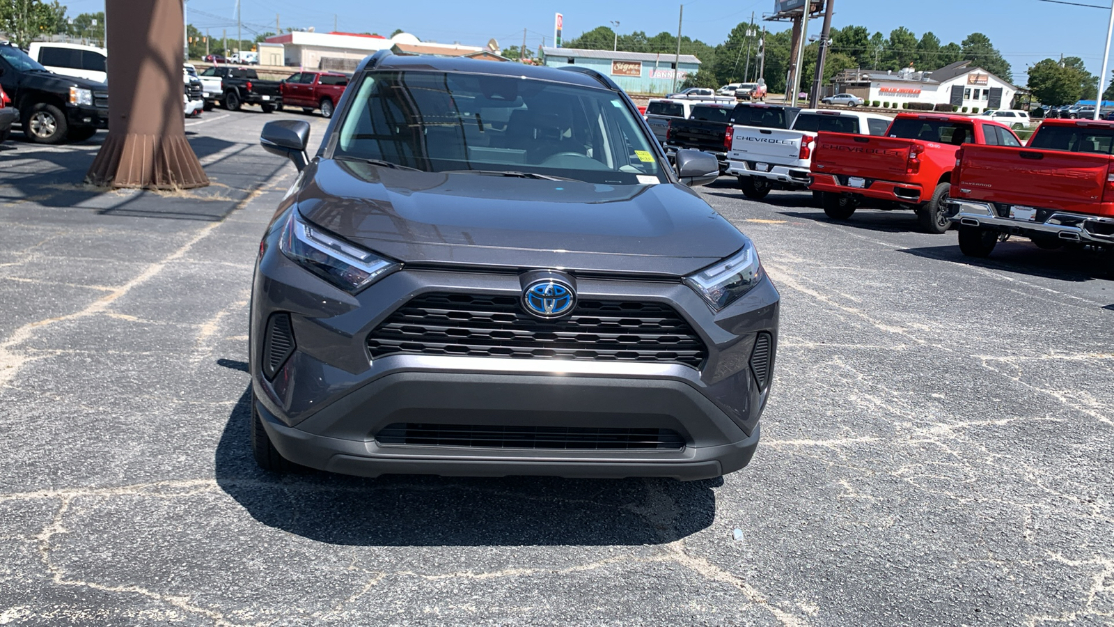 2022 Toyota RAV4 Hybrid XLE 3