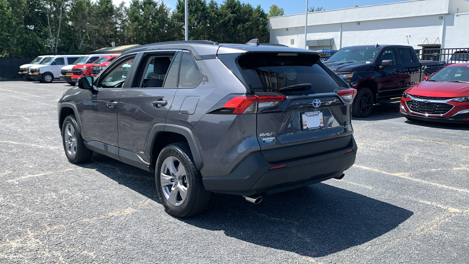 2022 Toyota RAV4 Hybrid XLE 6