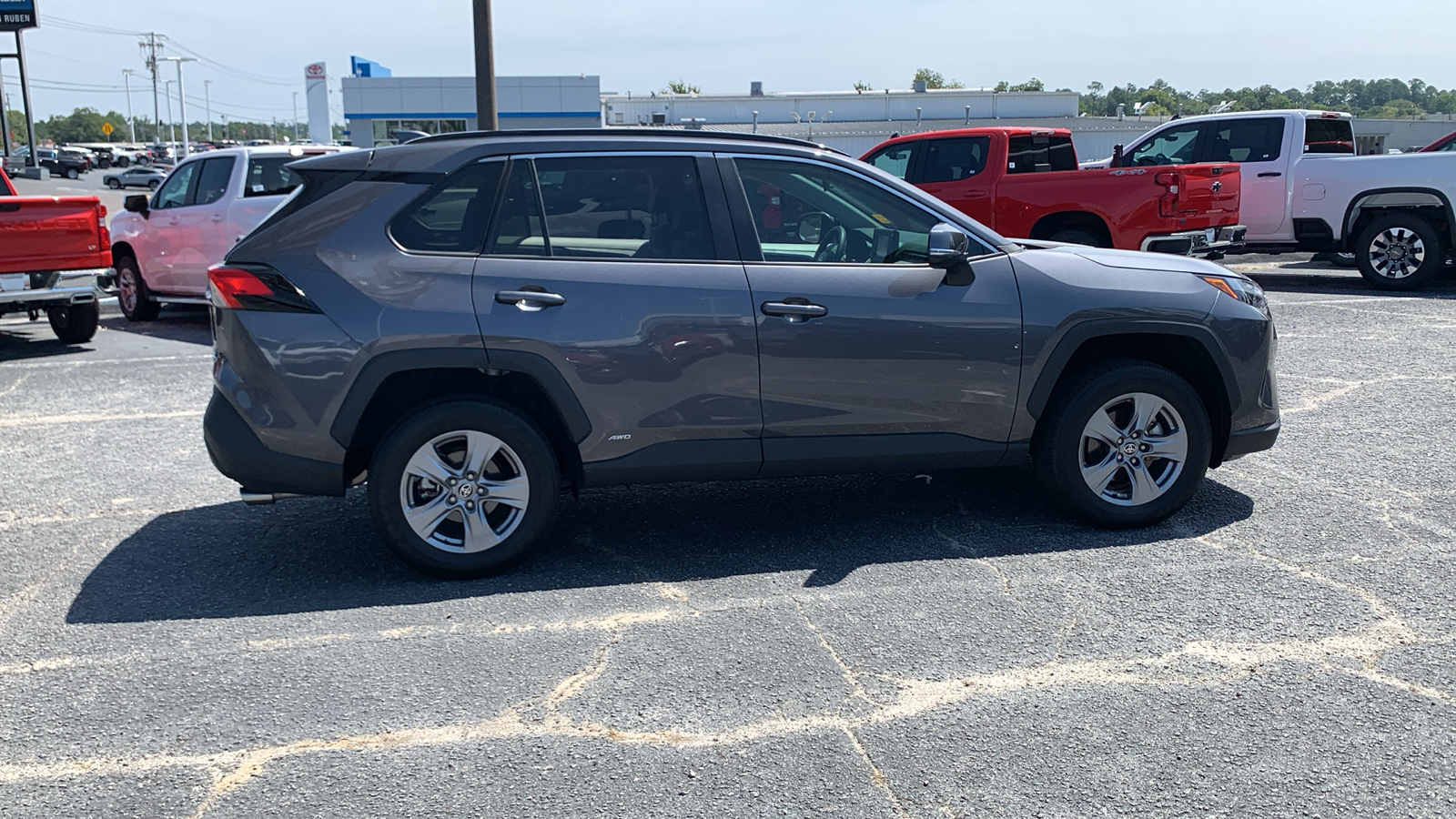 2022 Toyota RAV4 Hybrid XLE 9