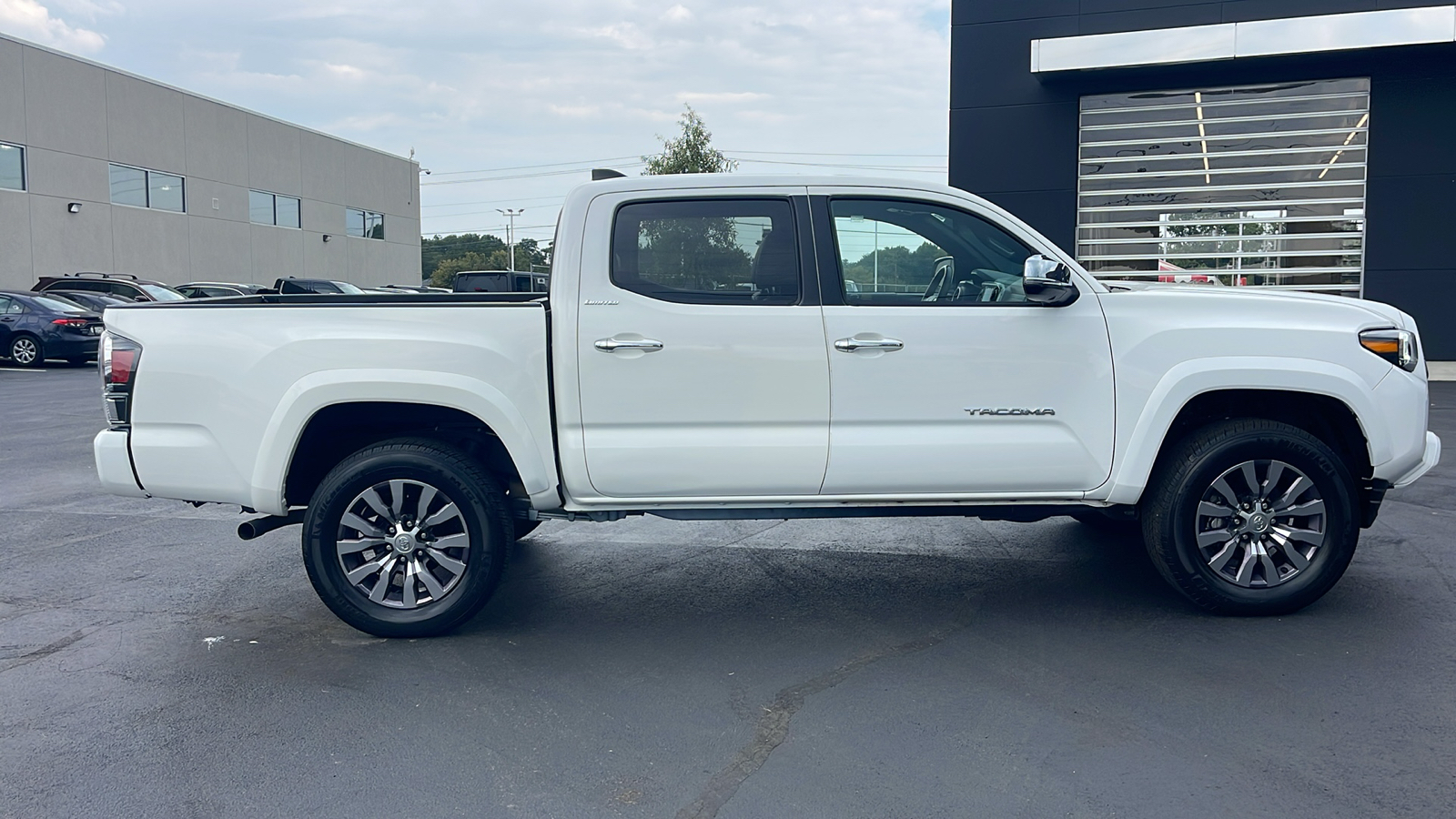 2021 Toyota Tacoma Limited 9