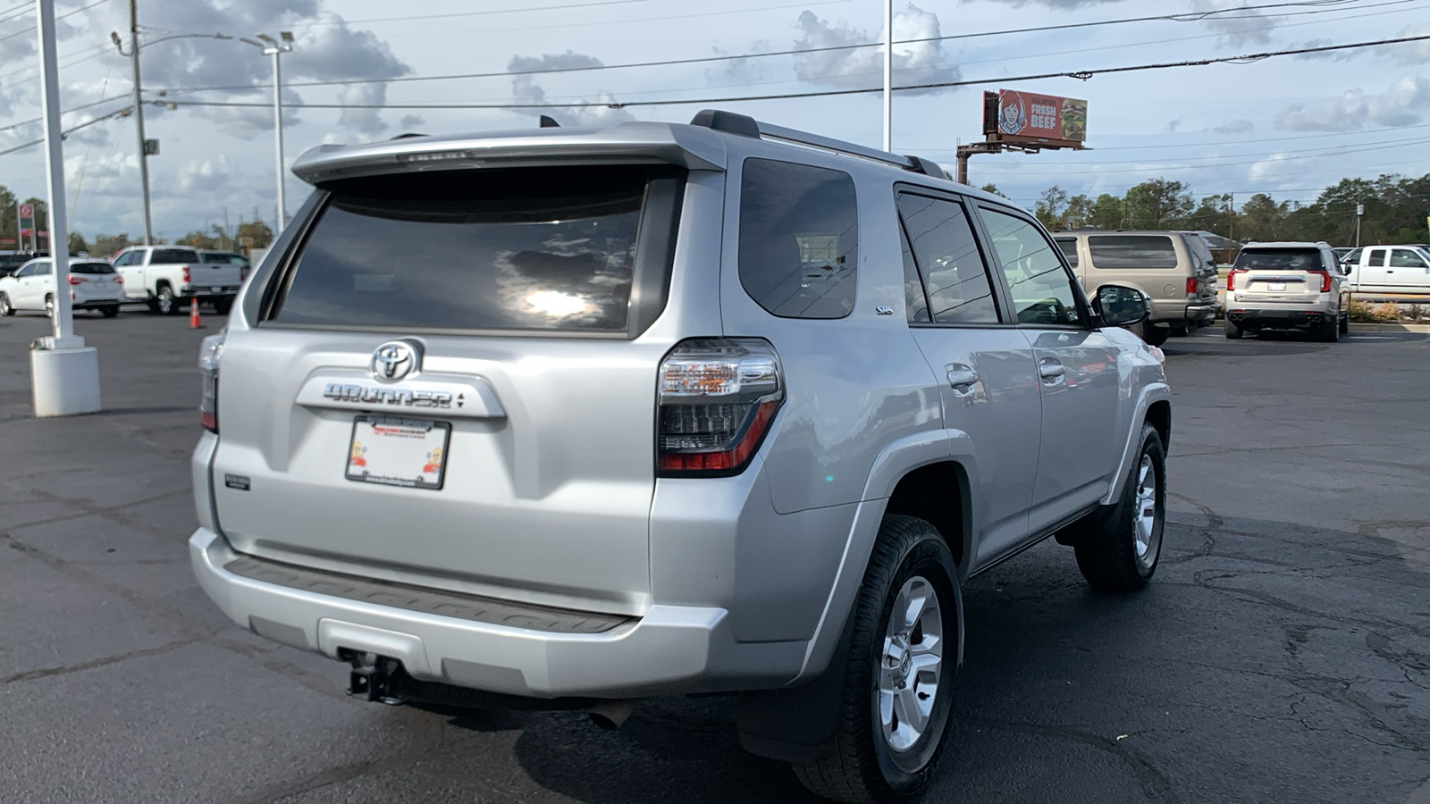 2023 Toyota 4Runner SR5 8