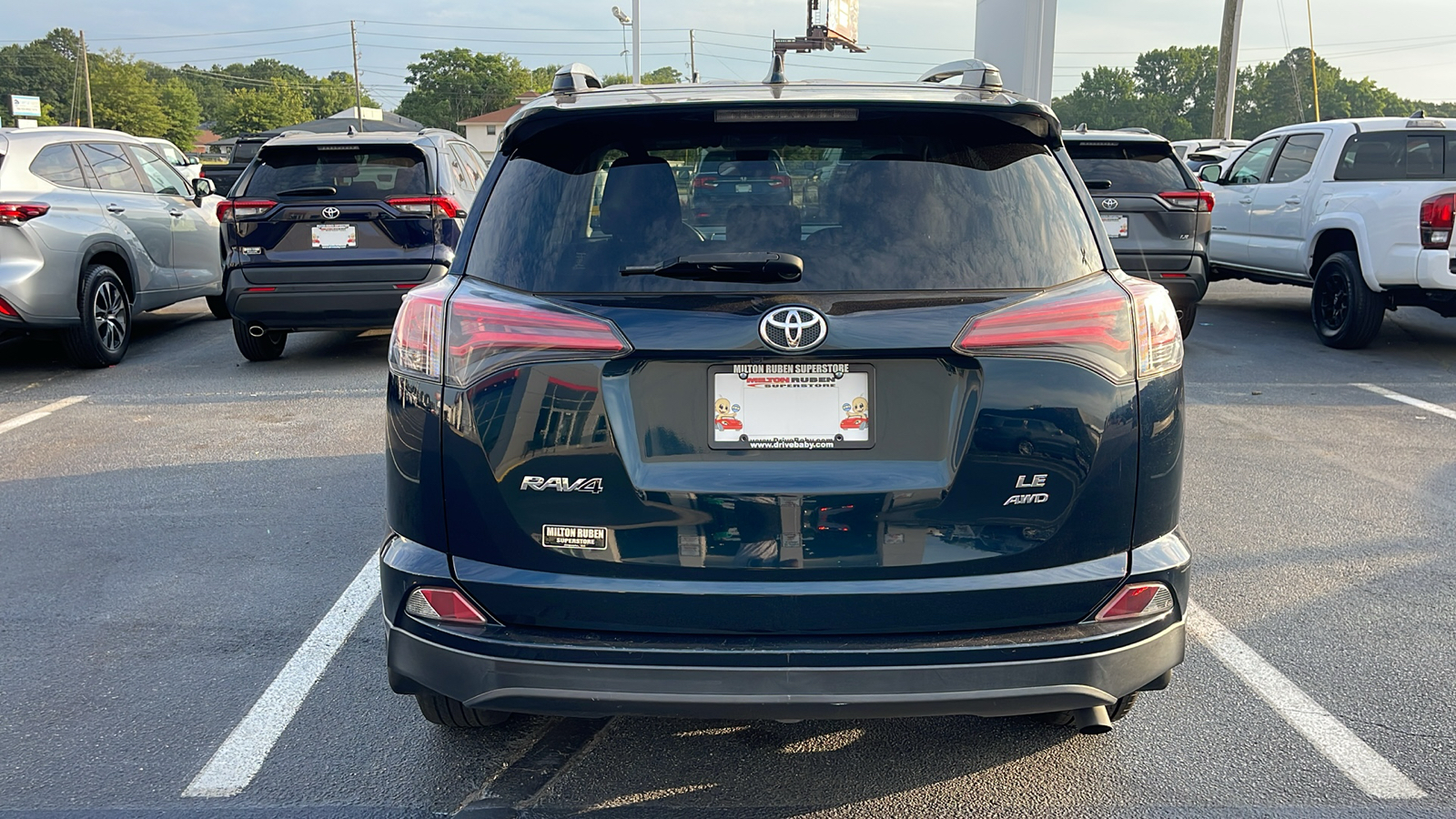 2017 Toyota RAV4 LE 7